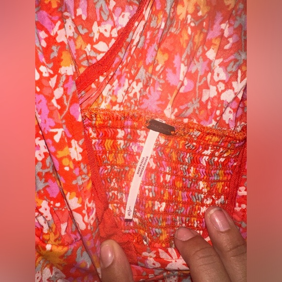 Free People pretty dayz orange SIZE L mid drift top preowned - Picture 2 of 3